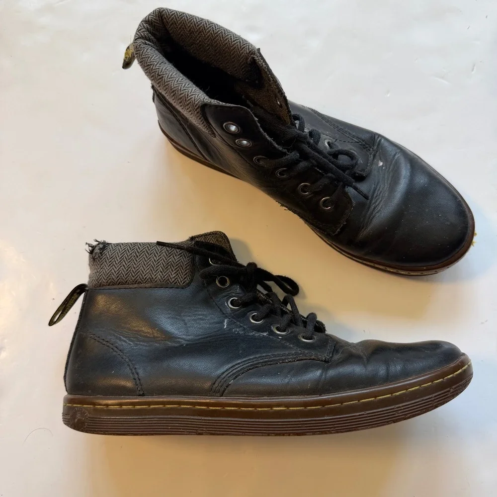 Dr. Martens Womens Padded Collar Boot Black Leather Herringbone Ankle Size 8r